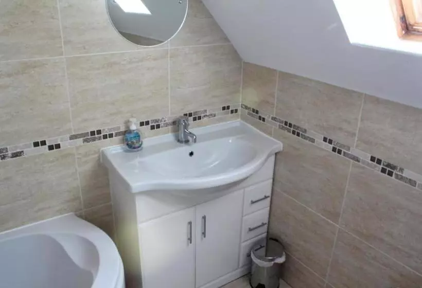 Marchfield Guest House