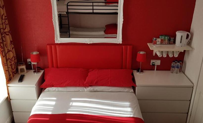 Oakleigh Guest House