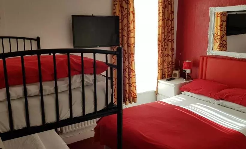 Oakleigh Guest House