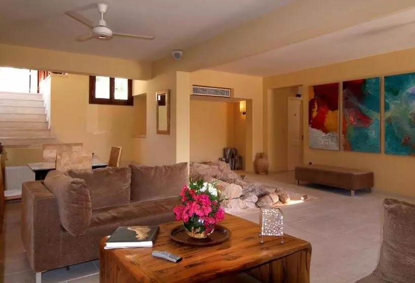 Rastoni Hotel Aegina