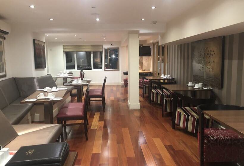 The New London Carlton Hotel & Service Apartments