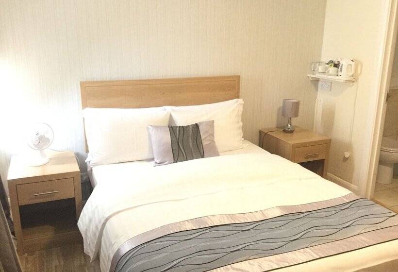 The New London Carlton Hotel & Service Apartments