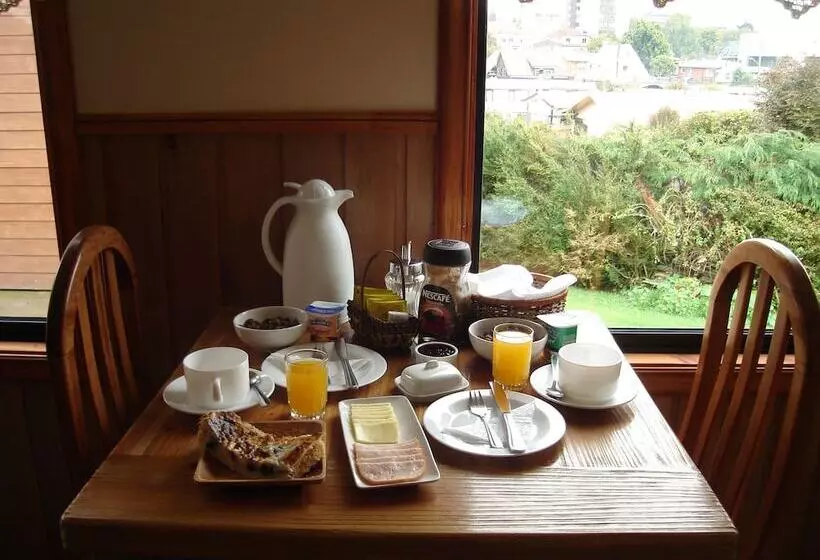 ユースホステル Hostal Entre Rios