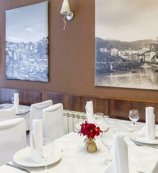 ペンション Hostal Restaurante Alarico