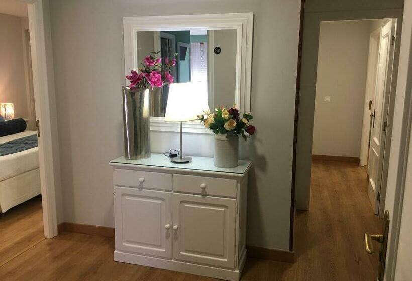 ペンション Hostal Restaurante Alarico