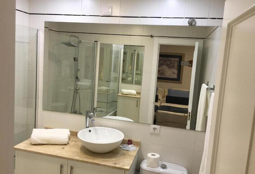 ペンション Hostal Restaurante Alarico