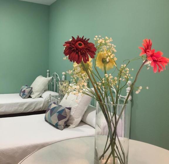 ペンション Hostal Restaurante Alarico