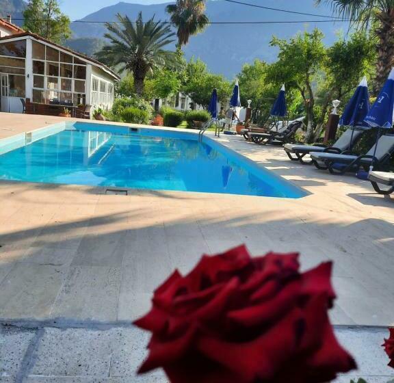 هتل Adrasan Maviay