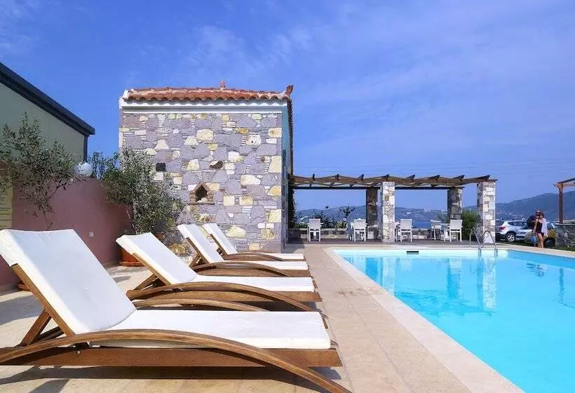 Aeolis Apartments & Studios