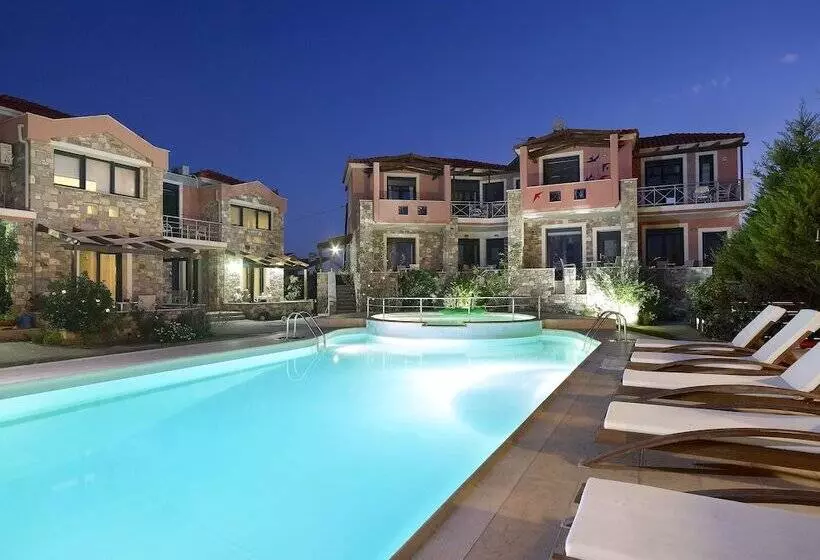 Aeolis Apartments & Studios