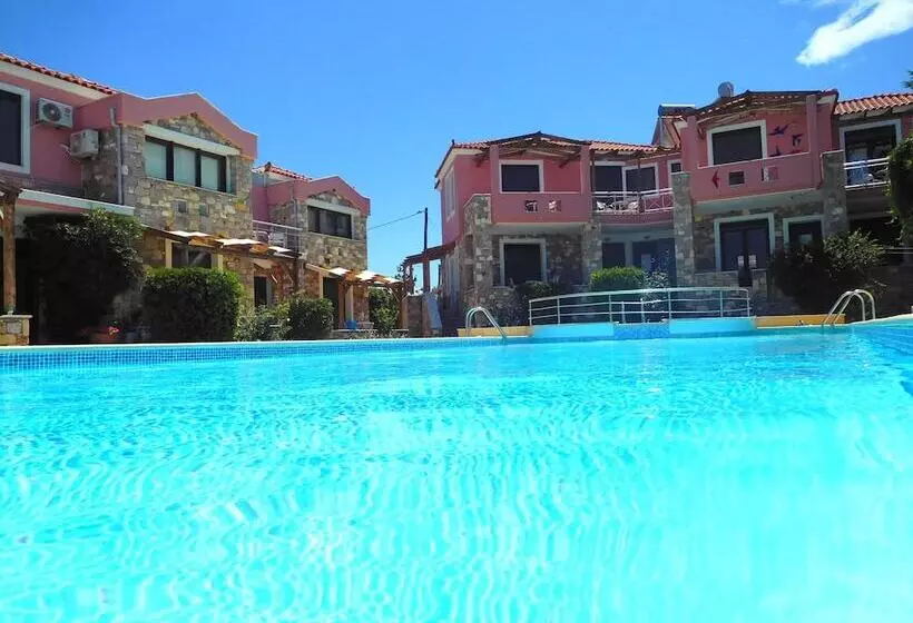 Aeolis Apartments & Studios