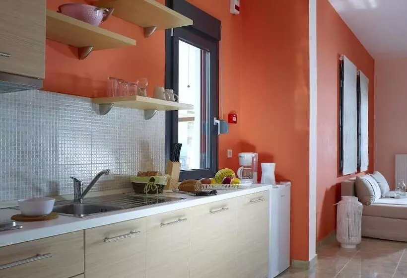 Aeolis Apartments & Studios