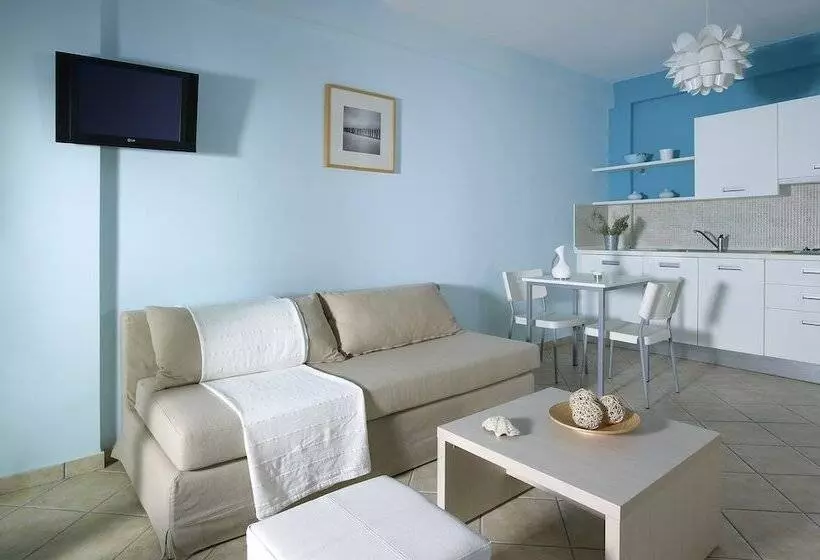 Aeolis Apartments & Studios