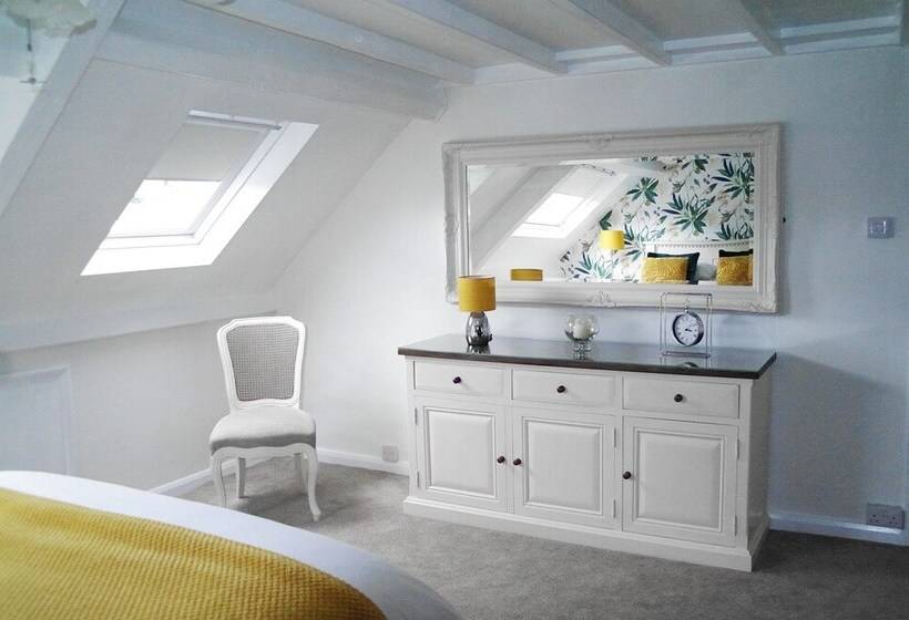 مبيت وإفطار White Linen Whitby, Room Only