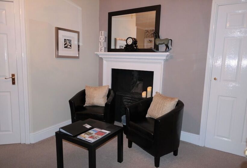 مبيت وإفطار White Linen Whitby, Room Only