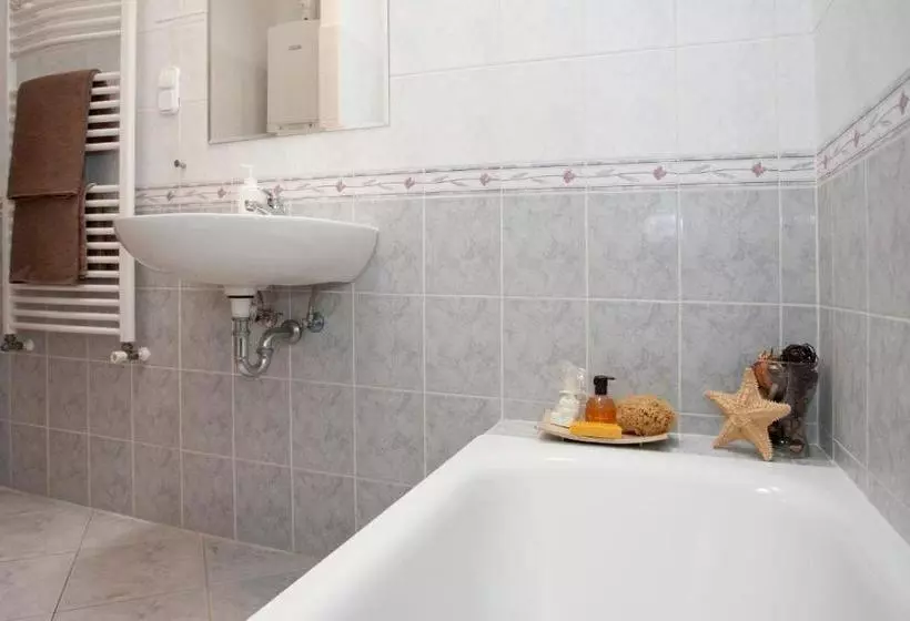 Bell Hostel & Guesthouse