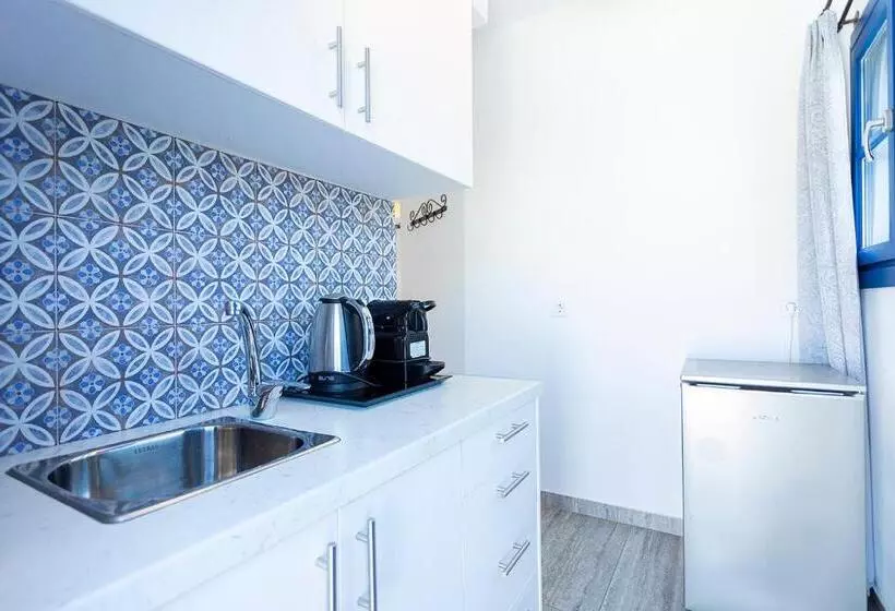 هتل Alexandros By The Beach   Serifos