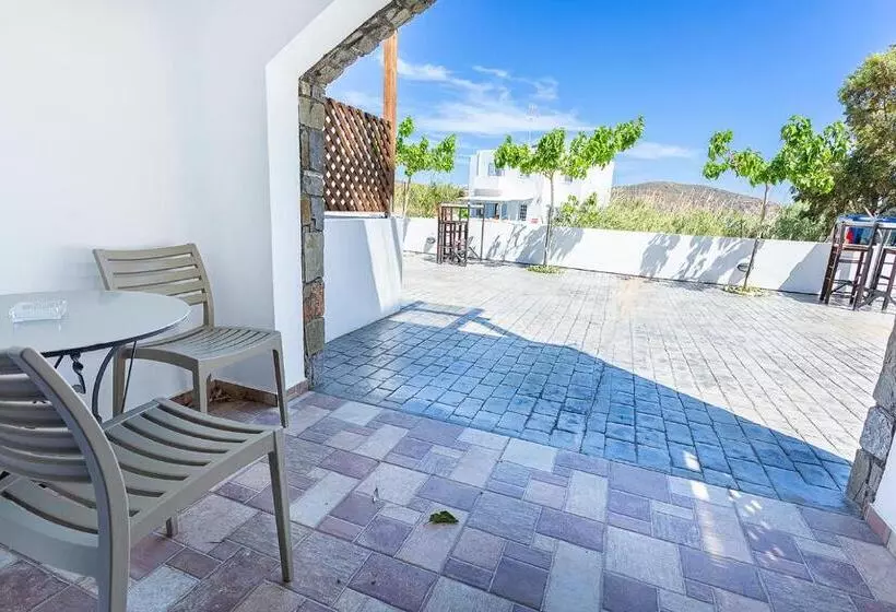 هتل Alexandros By The Beach   Serifos