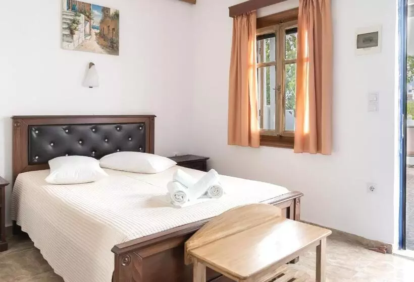 هتل Alexandros By The Beach   Serifos