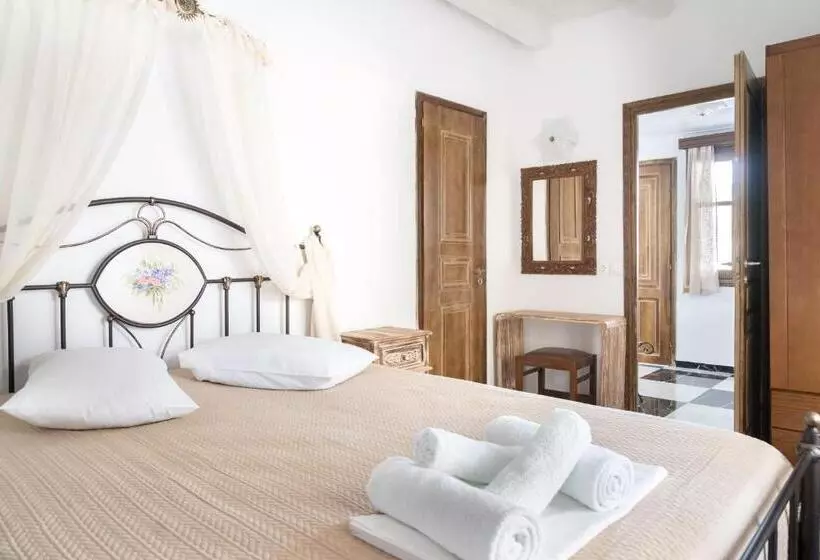 هتل Alexandros By The Beach   Serifos