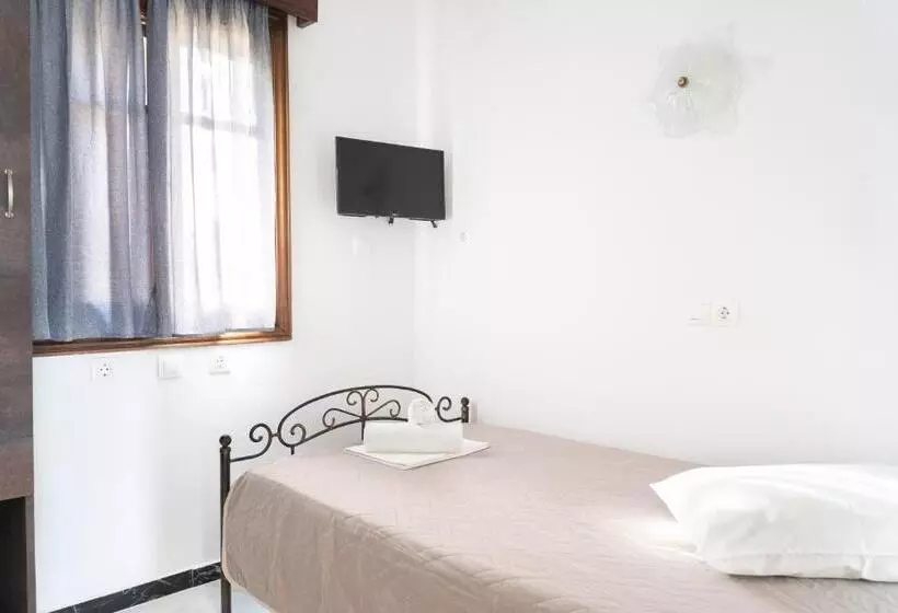 هتل Alexandros By The Beach   Serifos