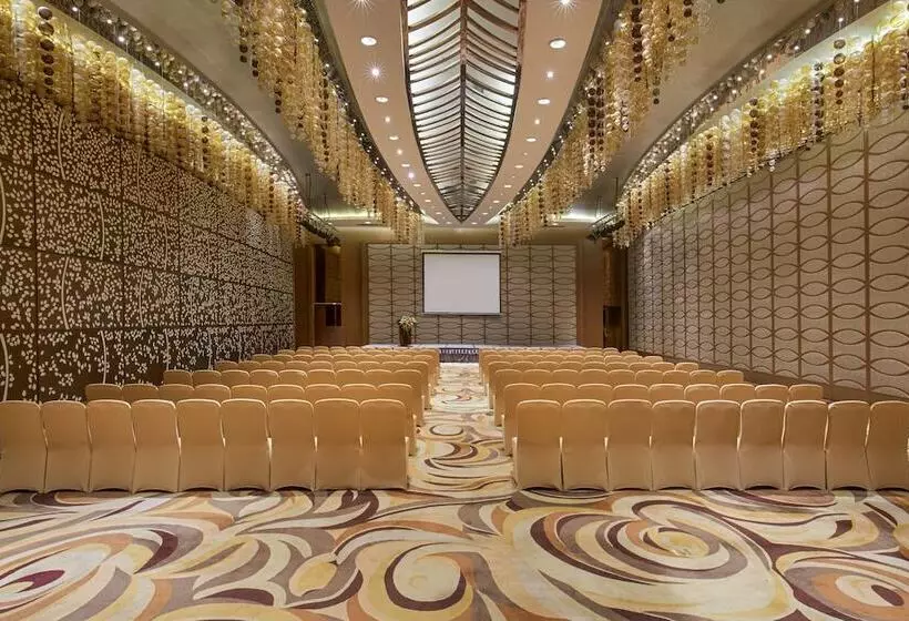 Hotel Crowne Plaza Zhongshan Wing On City, An Ihg