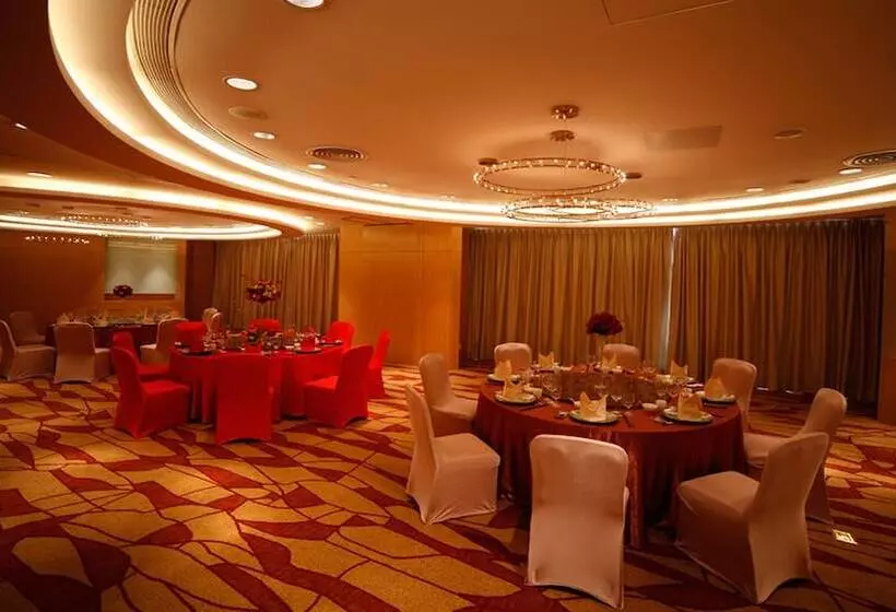 Hotel Crowne Plaza Zhongshan Wing On City, An Ihg