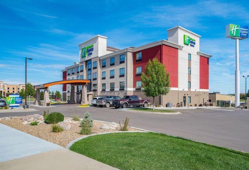 Holiday Inn Express Hotel & Suites Bismarck By Ihg