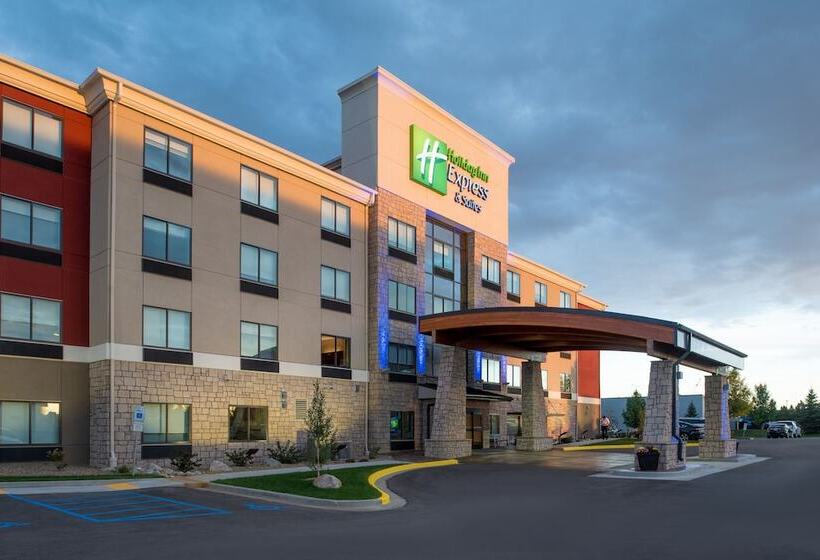 Holiday Inn Express Hotel & Suites Bismarck By Ihg