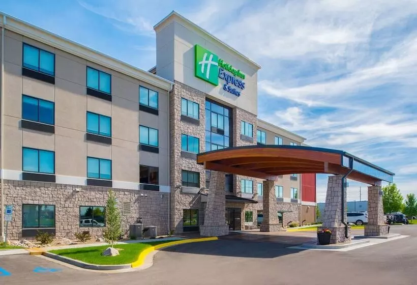 Holiday Inn Express Hotel & Suites Bismarck By Ihg