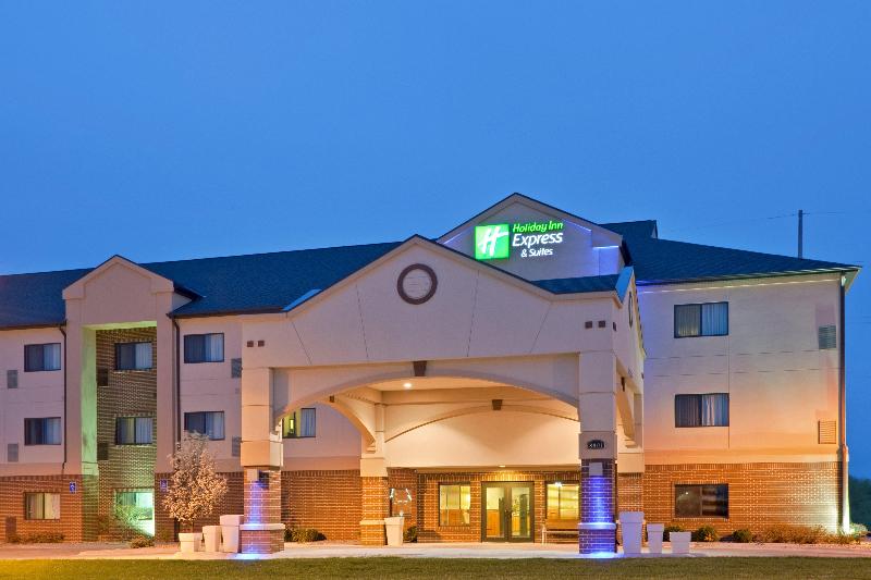 Holiday Inn Express Hotel & Suites Lincoln South, An Ihg
