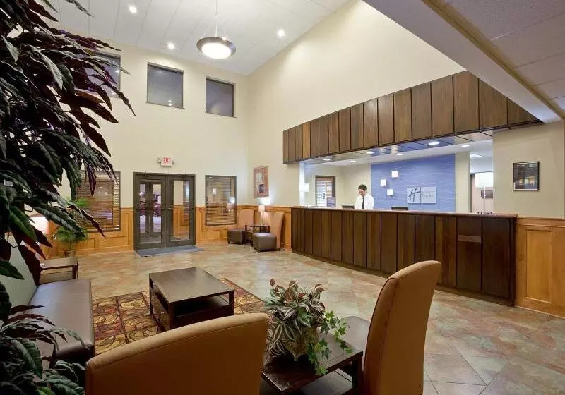 Holiday Inn Express Hotel & Suites Lincoln South, An Ihg