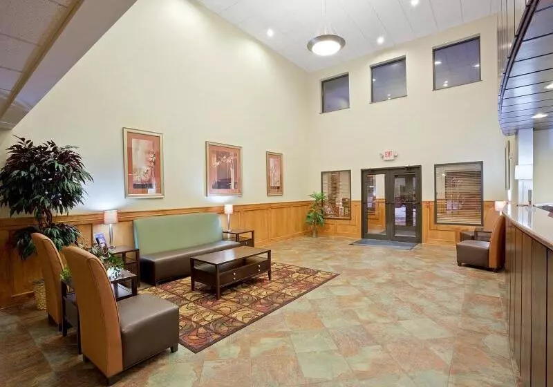 Holiday Inn Express Hotel & Suites Lincoln South, An Ihg