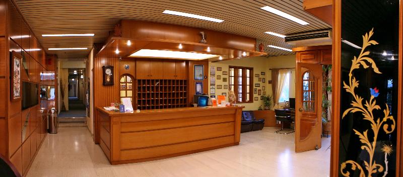 ホテル Kalloni Bay