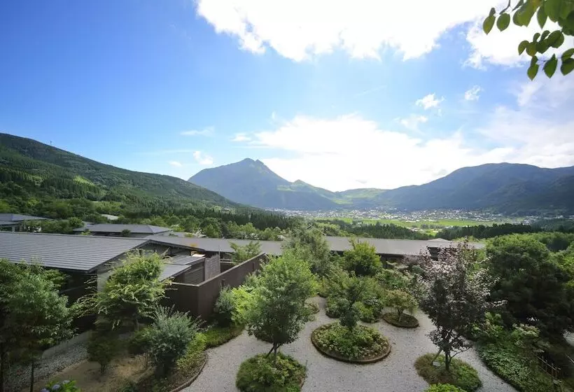 בית מלון כפרי Asagirinomieru Yado Yufuin Hanayoshi