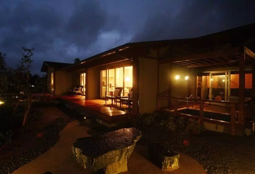 בית מלון כפרי Asagirinomieru Yado Yufuin Hanayoshi