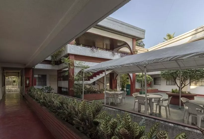 Reddoorz At Broadway Court Apartelle Quezon City