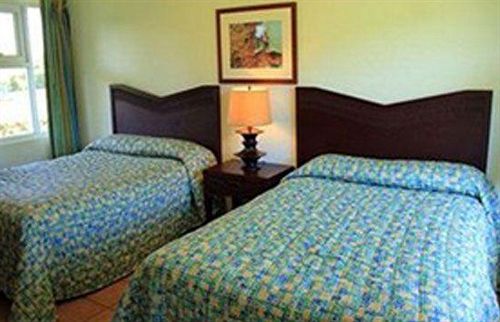 هتل El Faro Suites & Conference Center