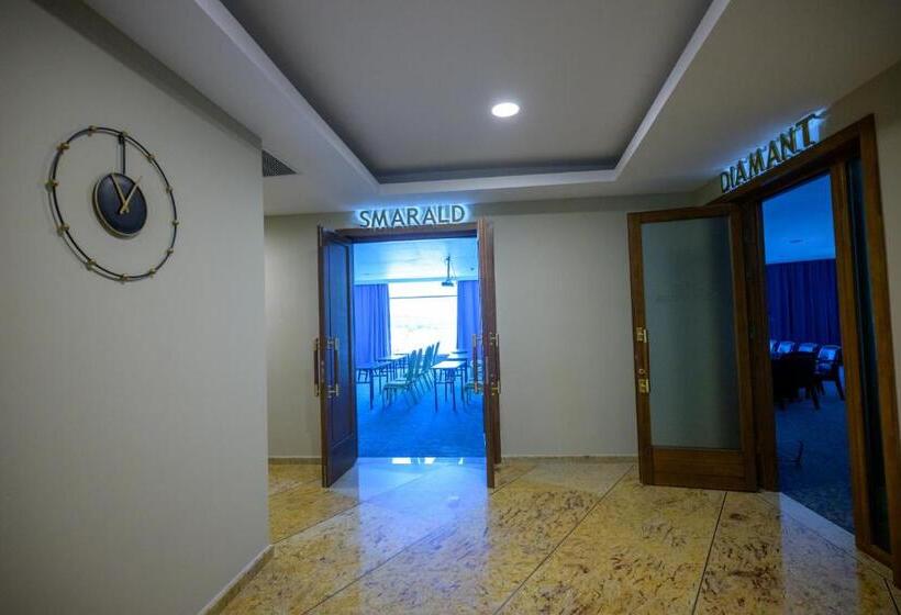 Отель Esplanada