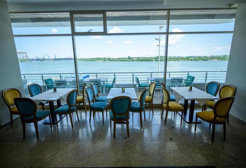 Отель Esplanada