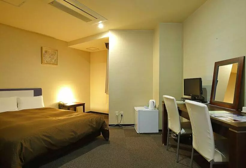 Отель Grampus Inn Osaka