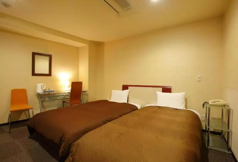 Отель Grampus Inn Osaka