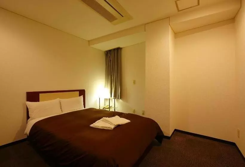 Отель Grampus Inn Osaka