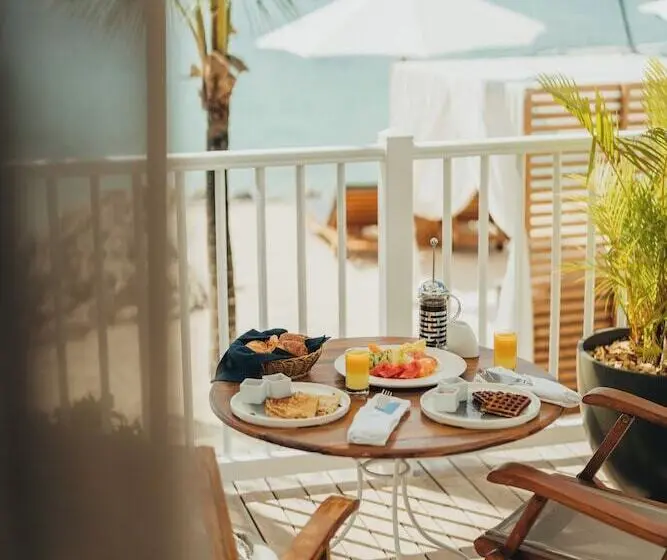 هتل Hôtel 20 Degrés Sud   Relais & Châteaux