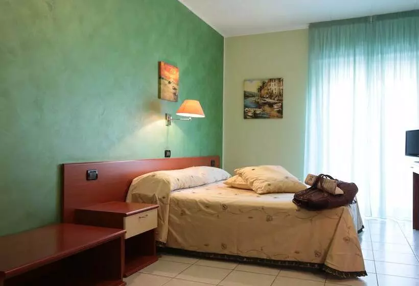 ホテル Leon Ristorante Al Cavallino Rosso