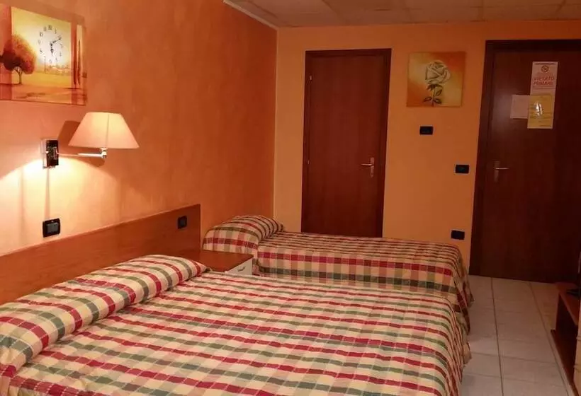 ホテル Leon Ristorante Al Cavallino Rosso