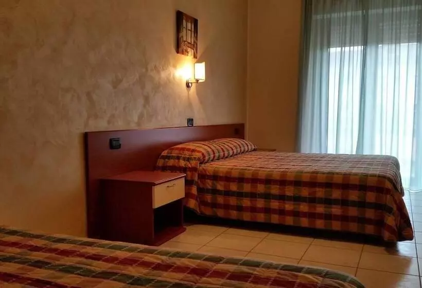 ホテル Leon Ristorante Al Cavallino Rosso