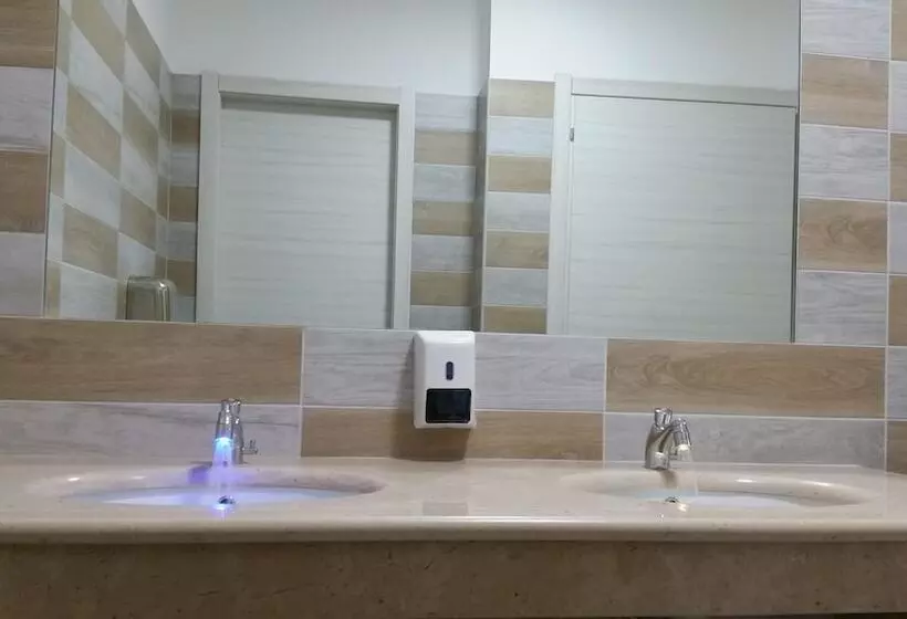 ホテル Leon Ristorante Al Cavallino Rosso