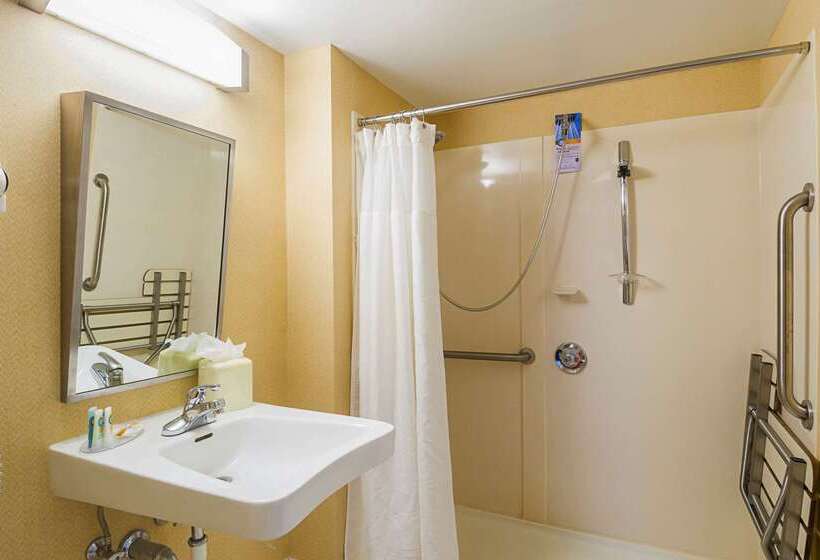Отель Quality Inn Bostonrevere