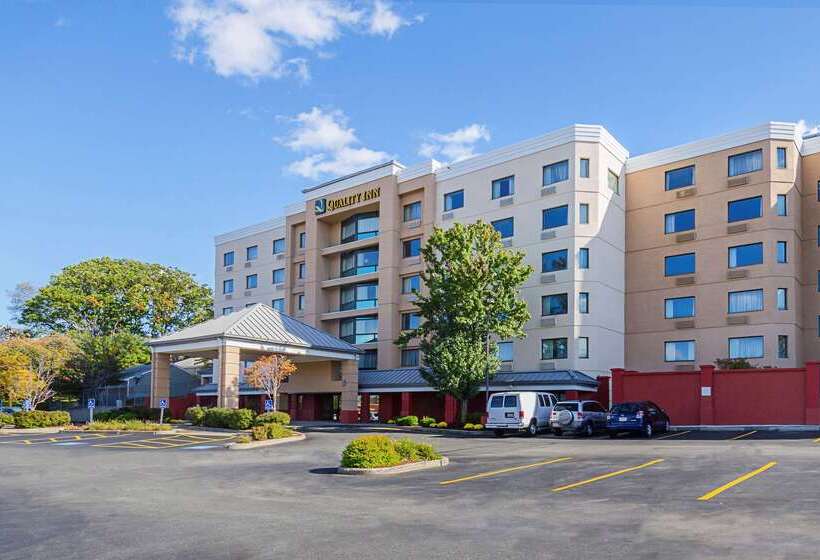 Отель Quality Inn Bostonrevere